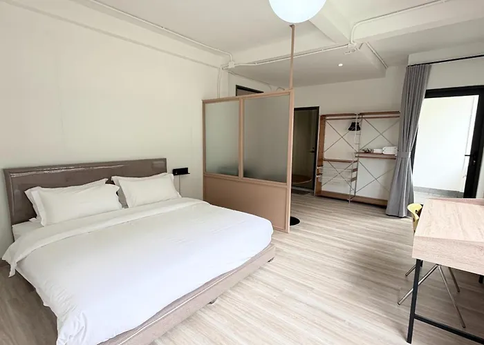 Brown H Bangkok